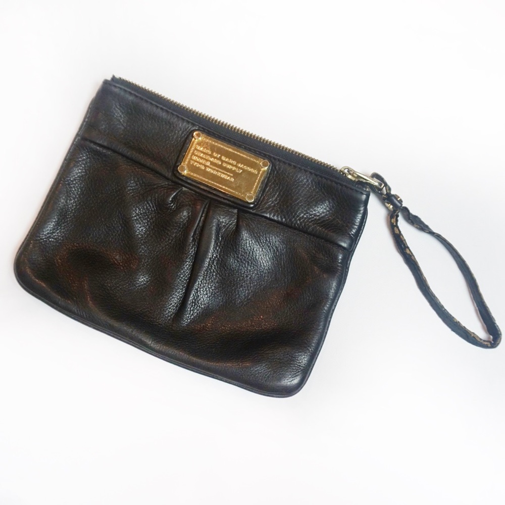 Marc by Marc Jacobs Leather wristlet